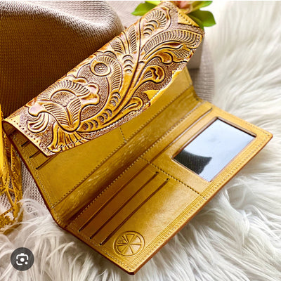 Wallets Crystal Haven